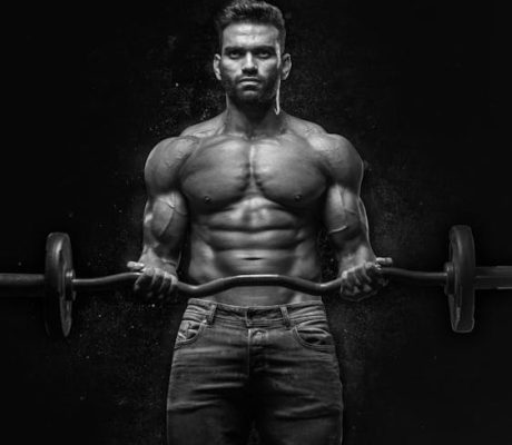 Bulking and Cutting UK: Why British Lifters Should Train With the Seasons — Anabolic Guide UK