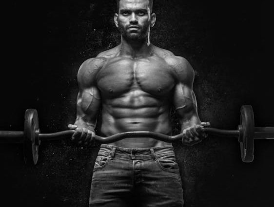 Bulking and Cutting UK: Why British Lifters Should Train With the Seasons — Anabolic Guide UK